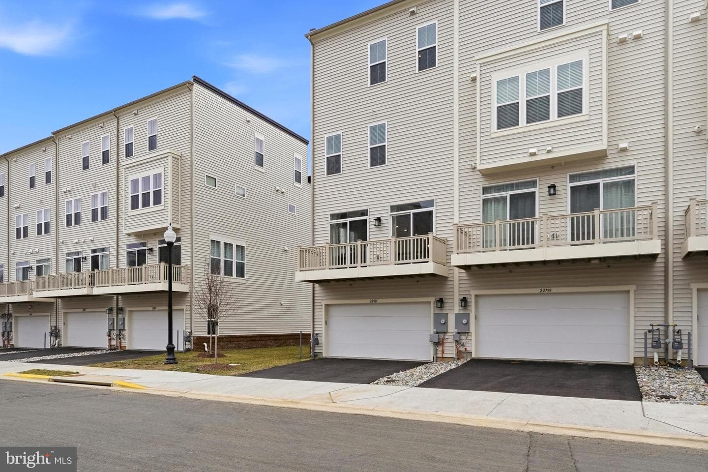 22801 Tawny Pine Square photo 96
