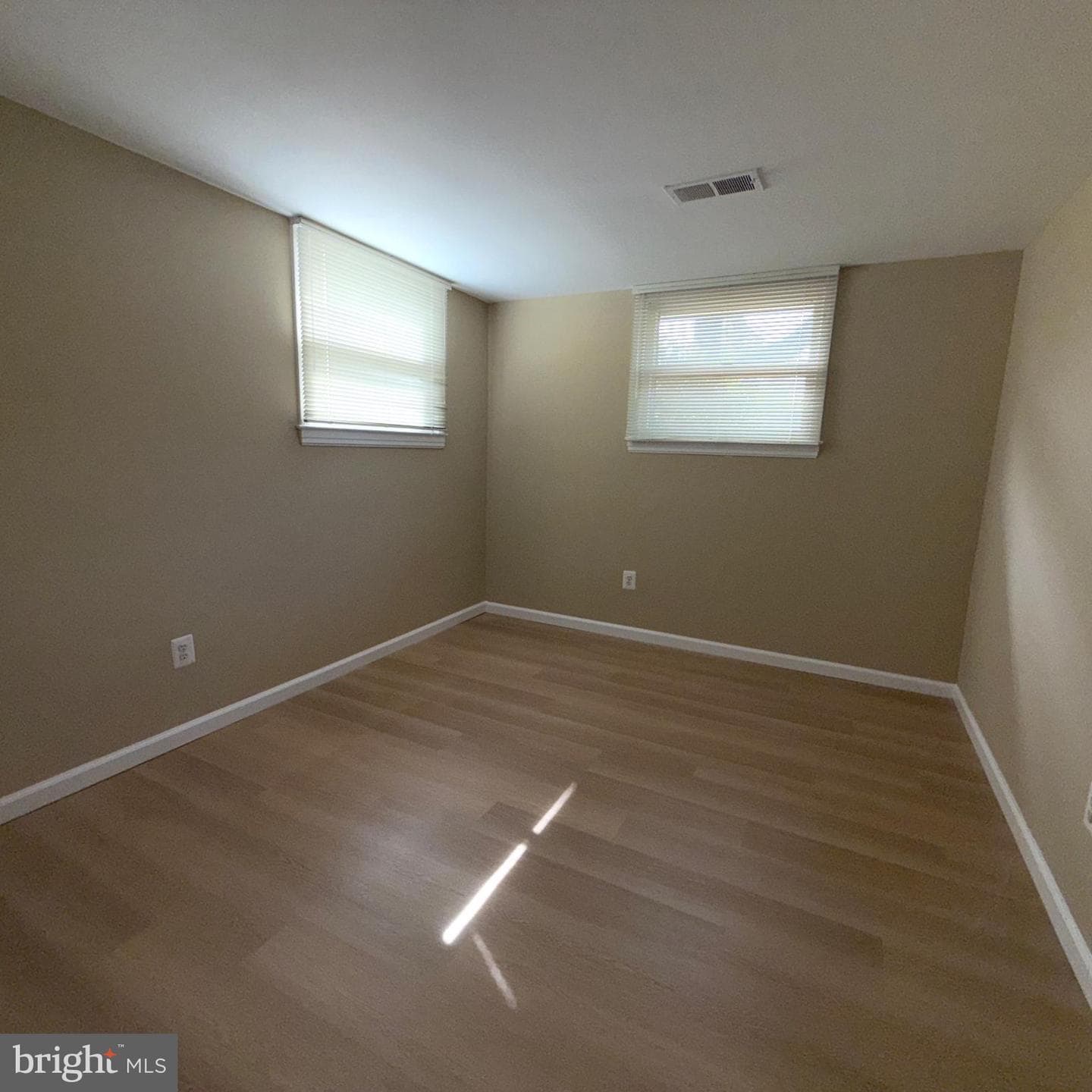 1311 E Holly Avenue E photo 27