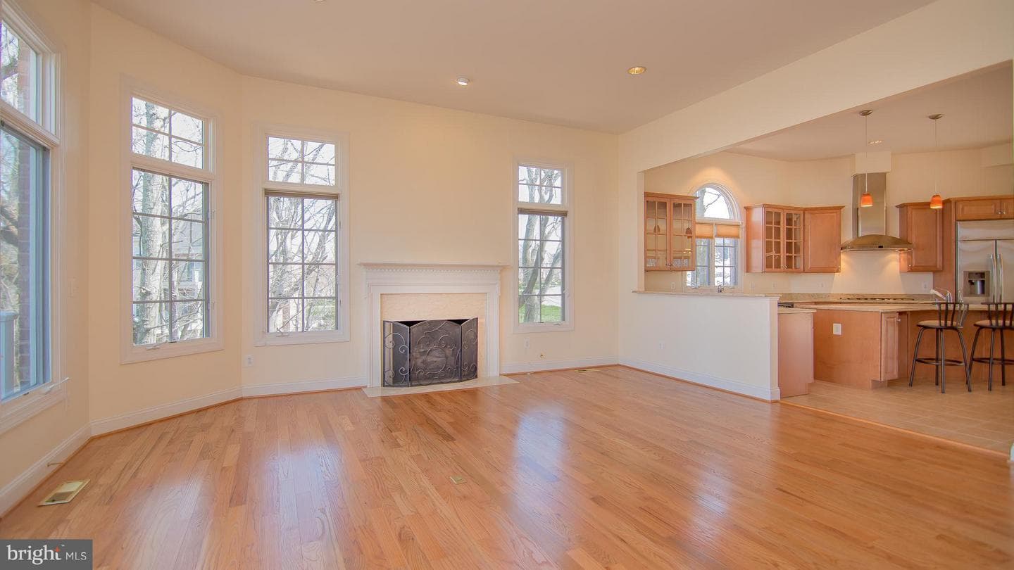 18208 Shinniecock Hills Place photo 8