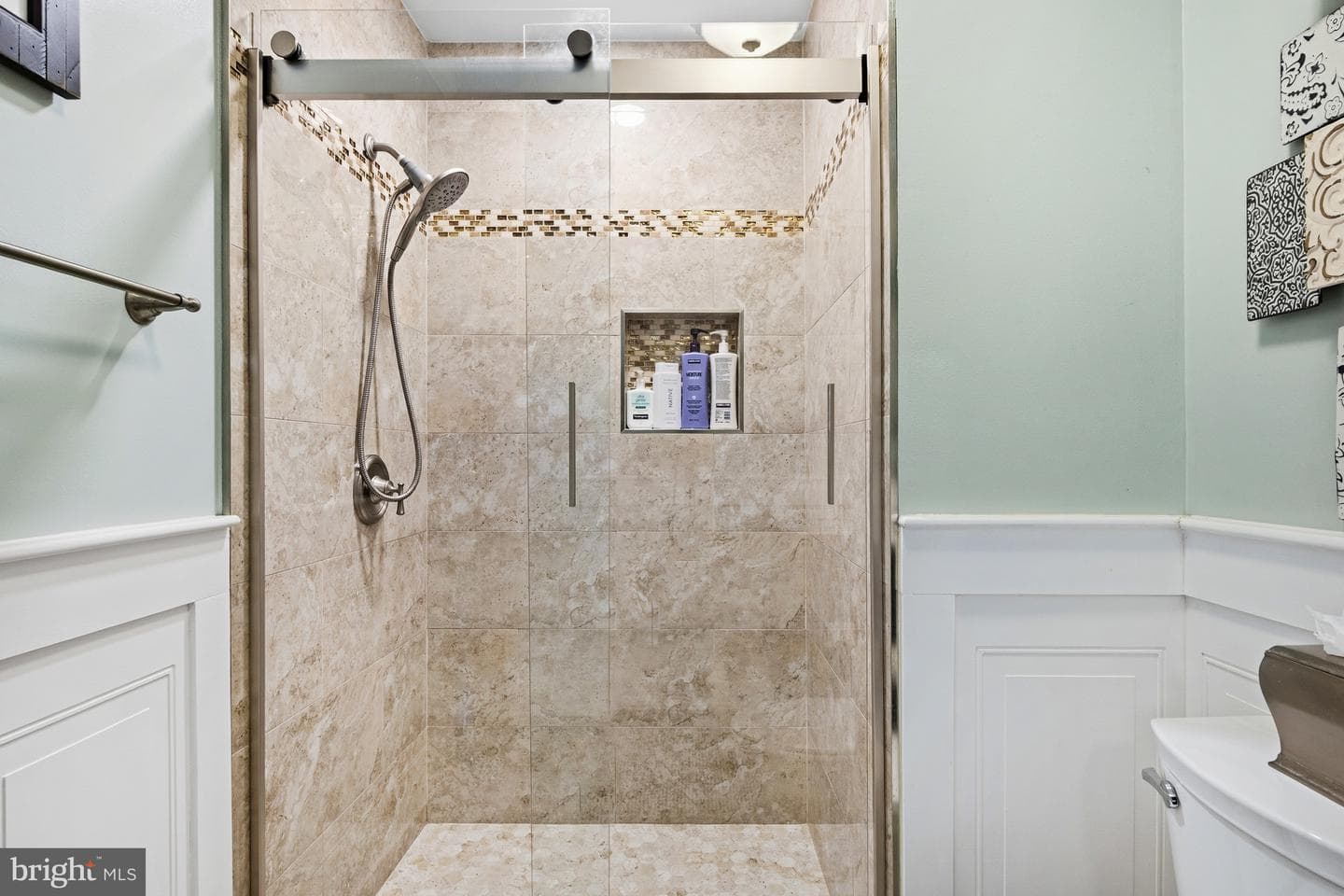 5 Dudley Court photo 32