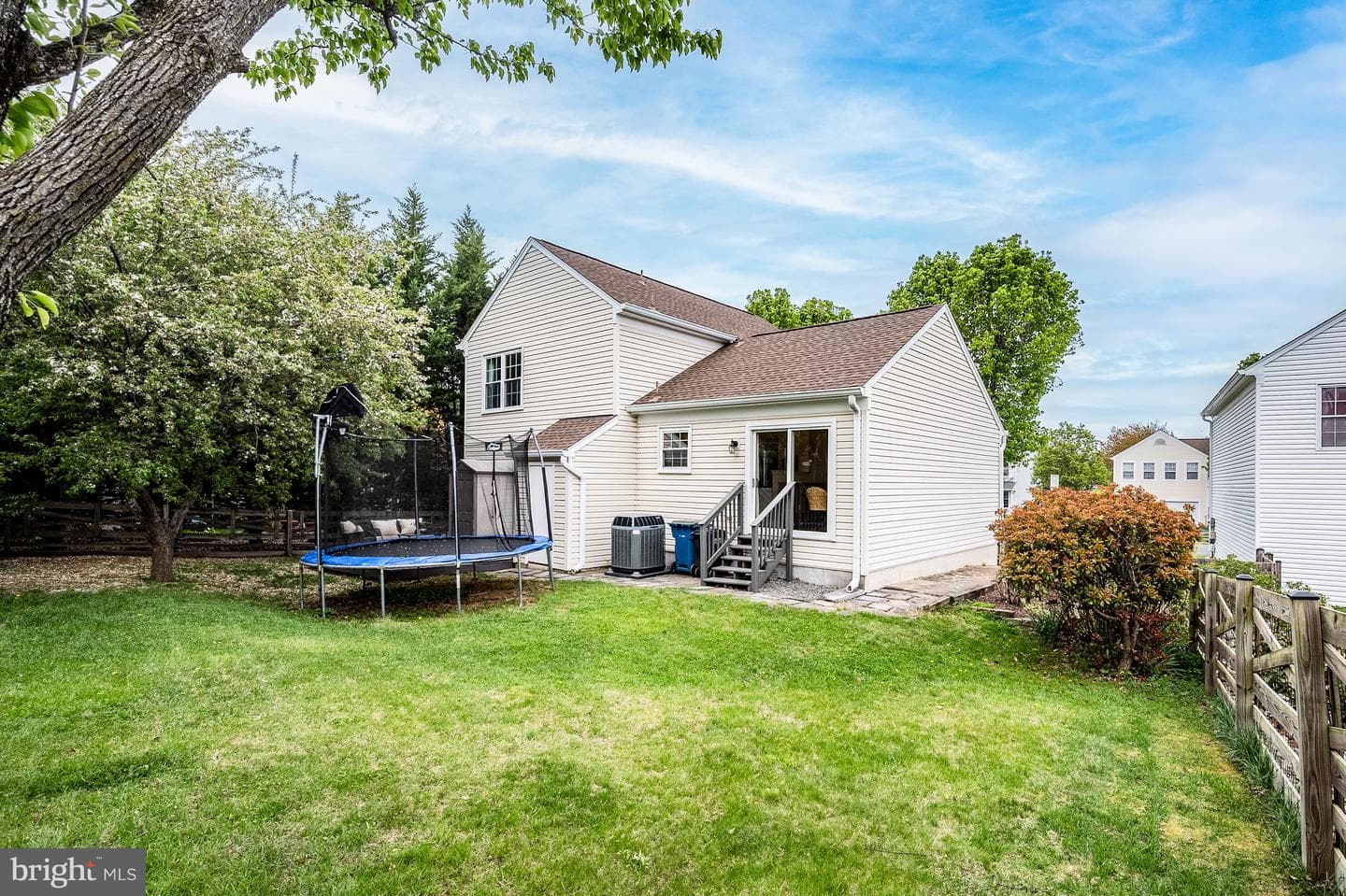 5 Dudley Court photo 37