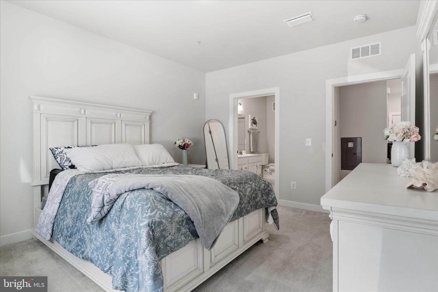 46294 Mount Milstead Terrace #103 photo 16