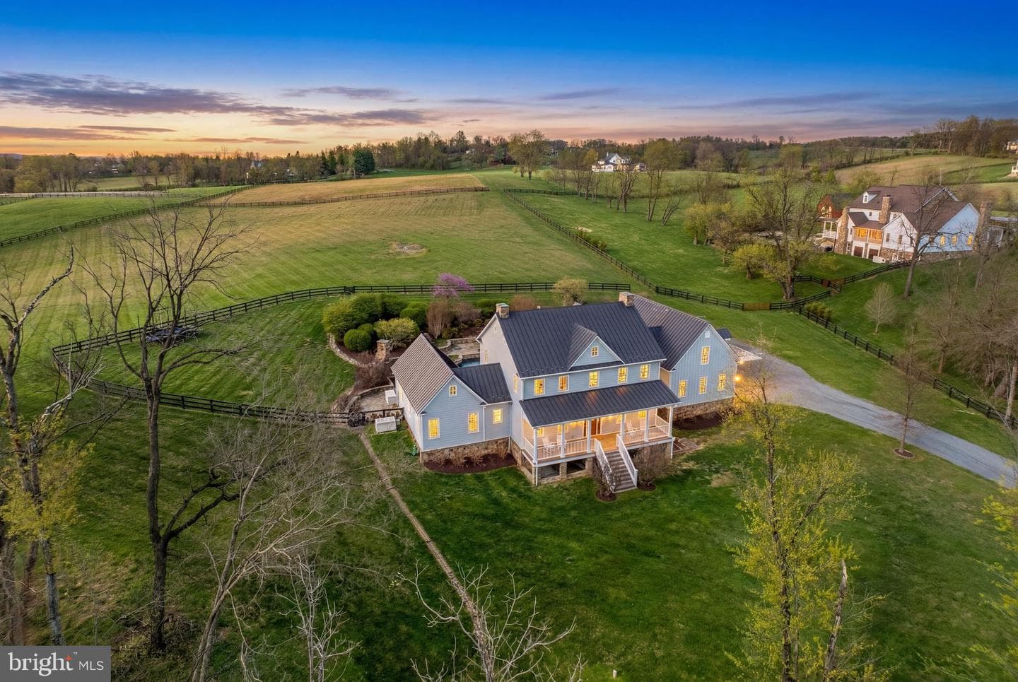 15718 Old Waterford Road photo 1
