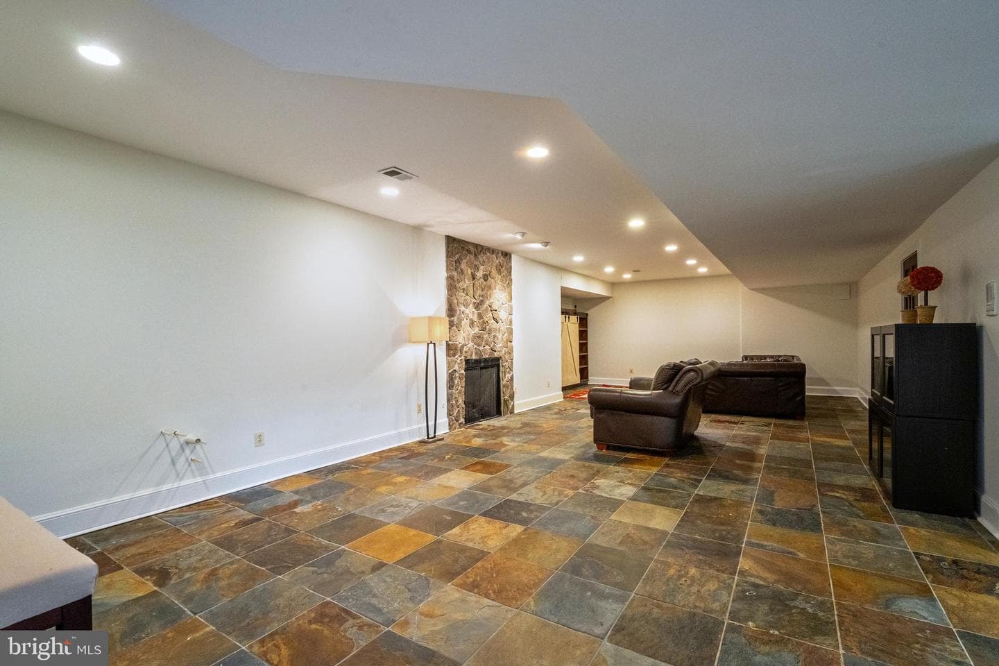 15718 Old Waterford Road photo 57