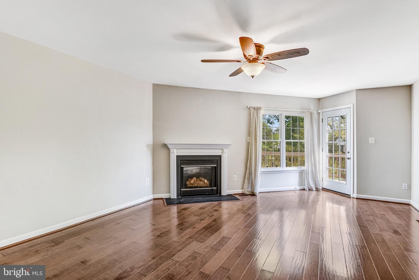 22142 Trailside Square photo 12