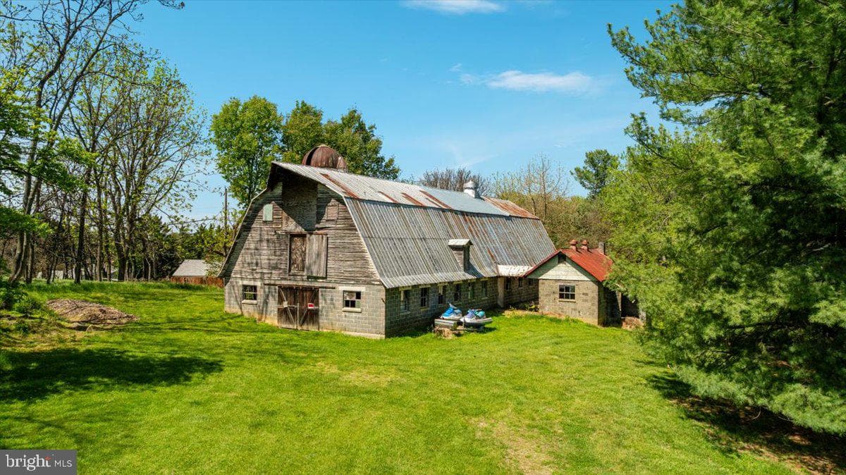 37440 Whitacre Lane photo 108