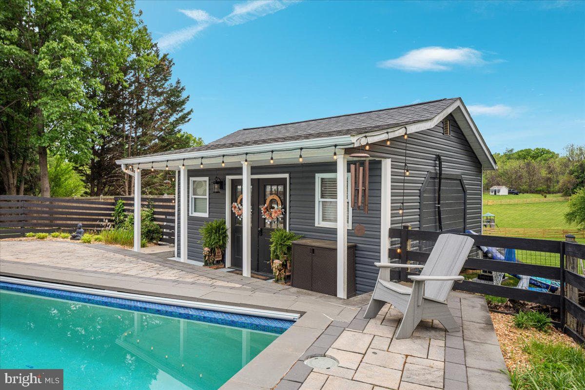 37440 Whitacre Lane photo 11