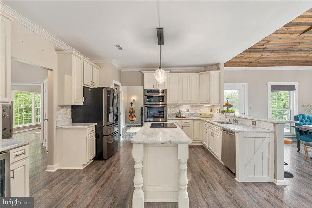 37440 Whitacre Lane photo 18