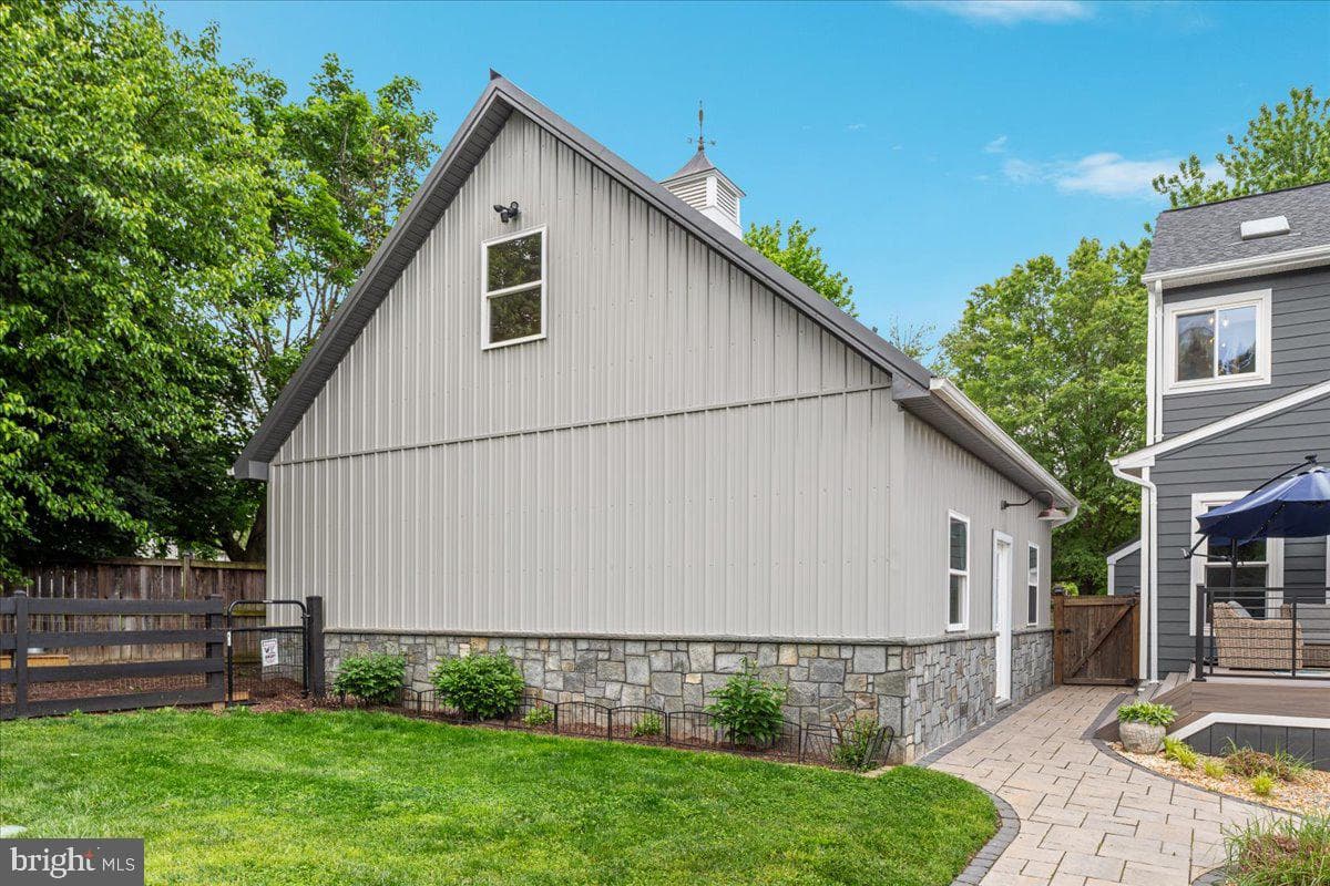 37440 Whitacre Lane photo 52