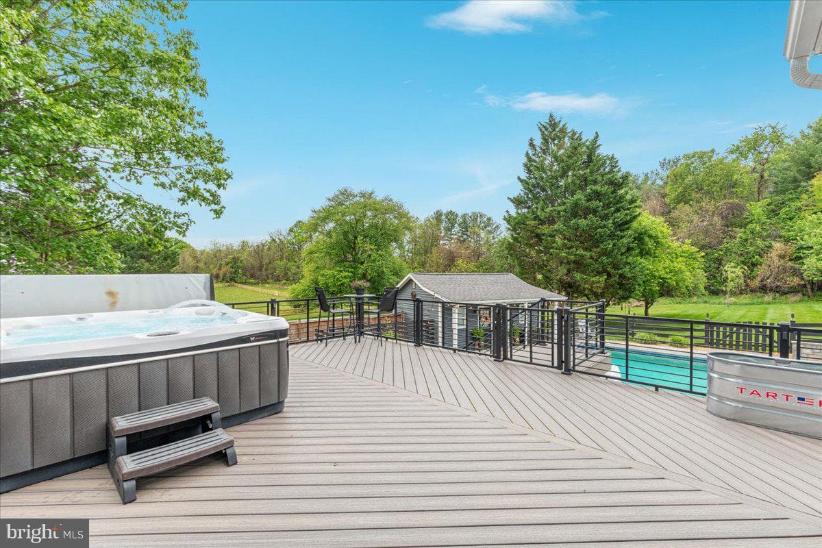 37440 Whitacre Lane photo 58