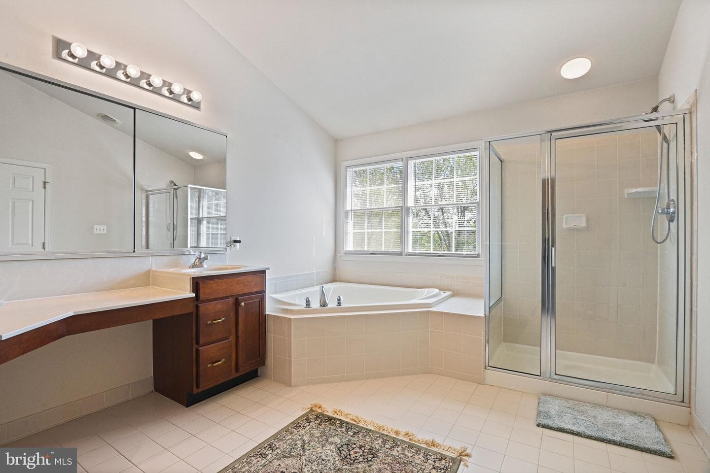 22845 Queensbridge Drive photo 20