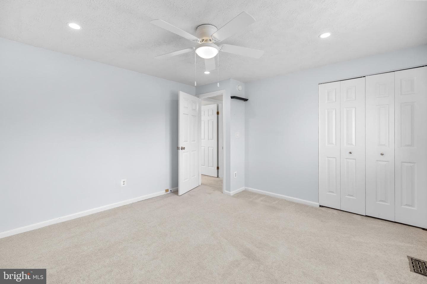 342 Samantha Drive photo 41