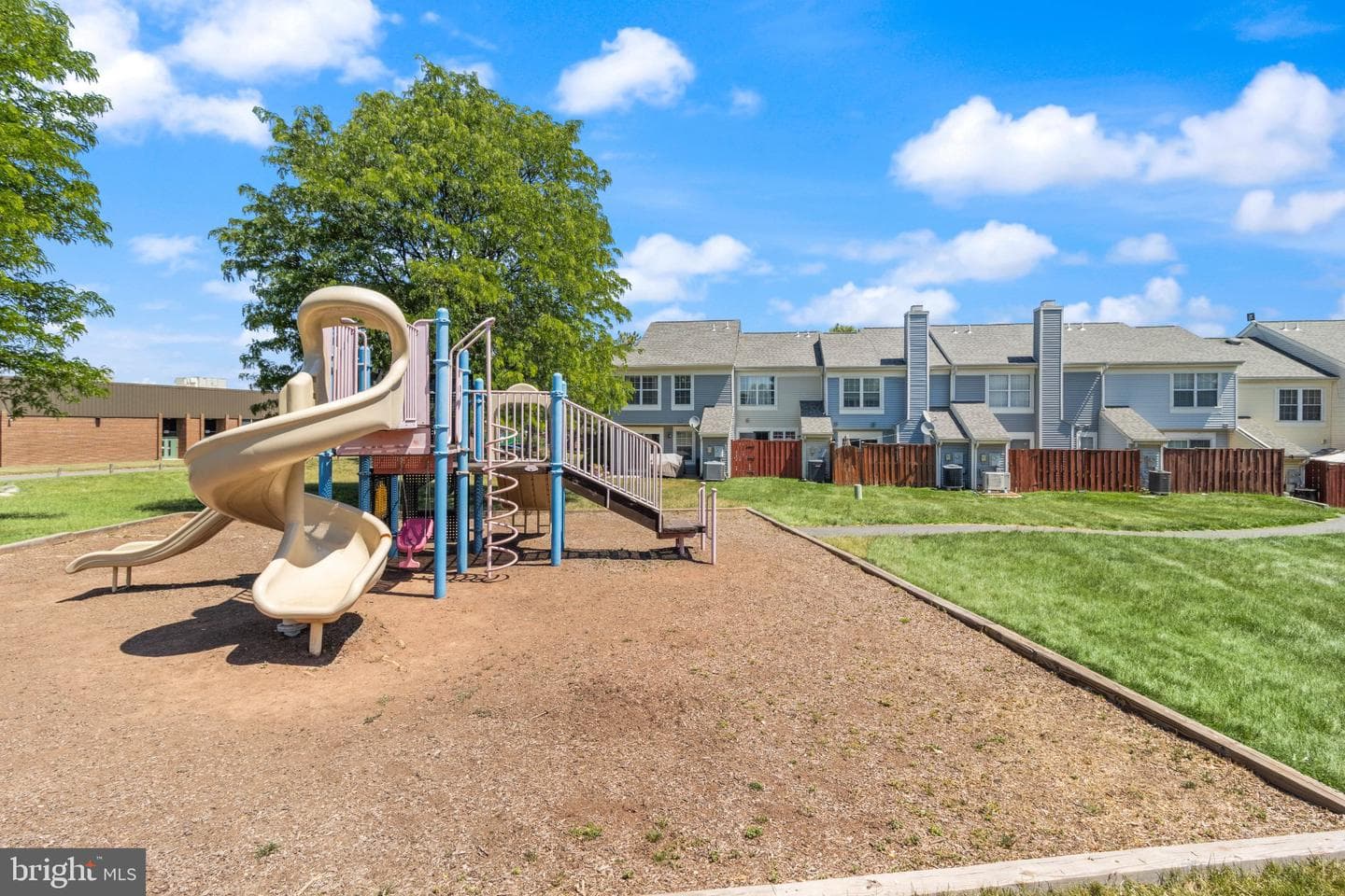 46703 Atwood Square photo 12