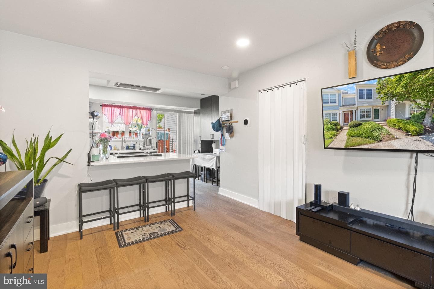 46703 Atwood Square photo 14