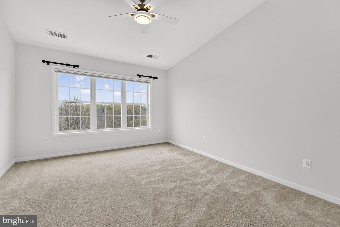 206 Croft Square photo 36