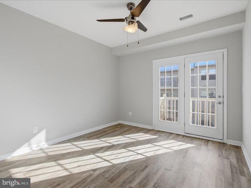 42143 Piebald Square photo 16