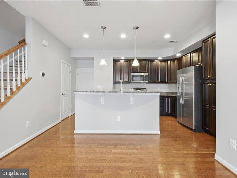 42143 Piebald Square photo 4