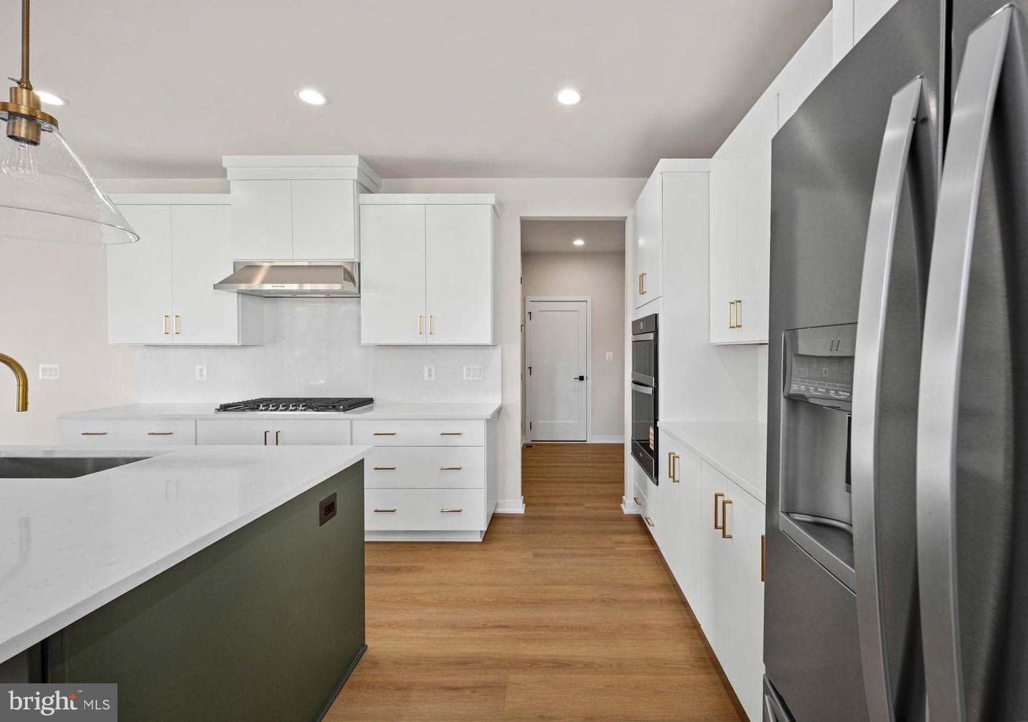 41709 Carefree Court photo 3