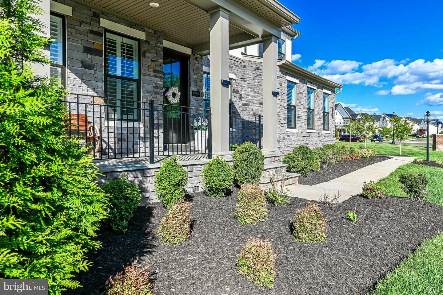 25004 Falling Brook Circle photo 5