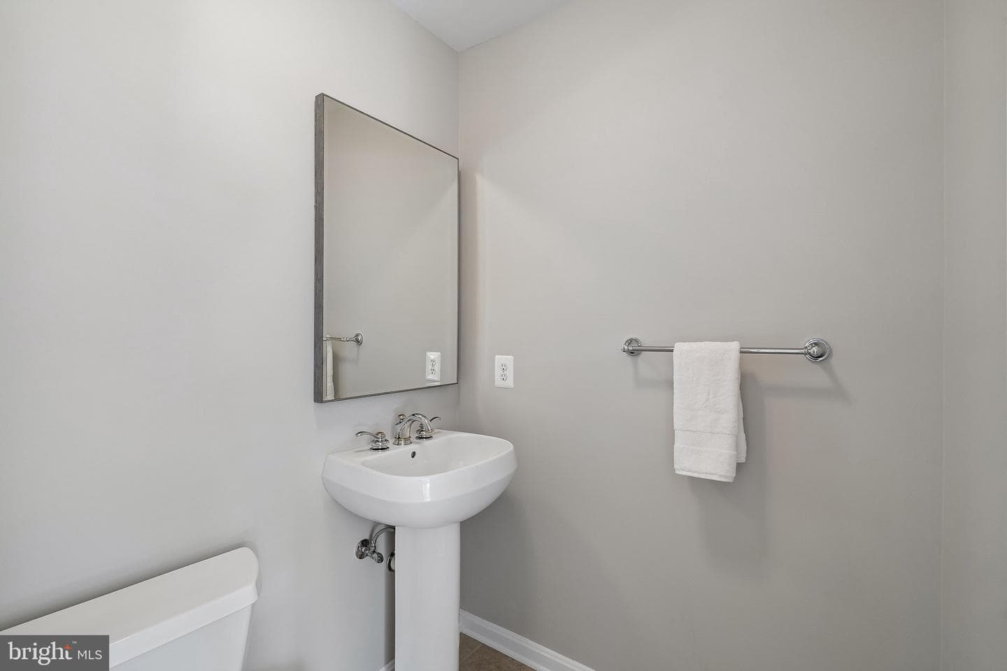 43255 Sunderleigh Square photo 6