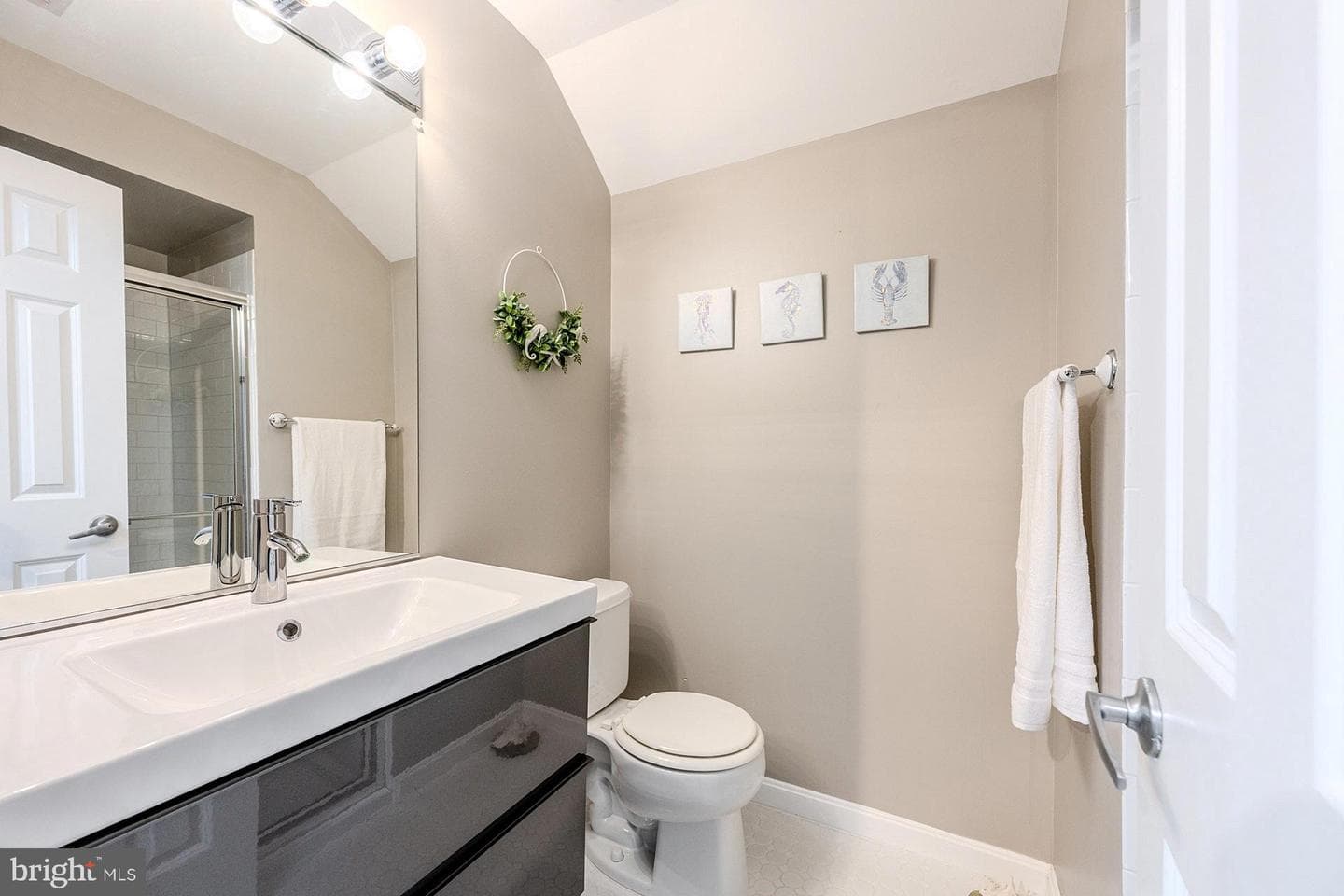 20333 Charter Oak Drive photo 32