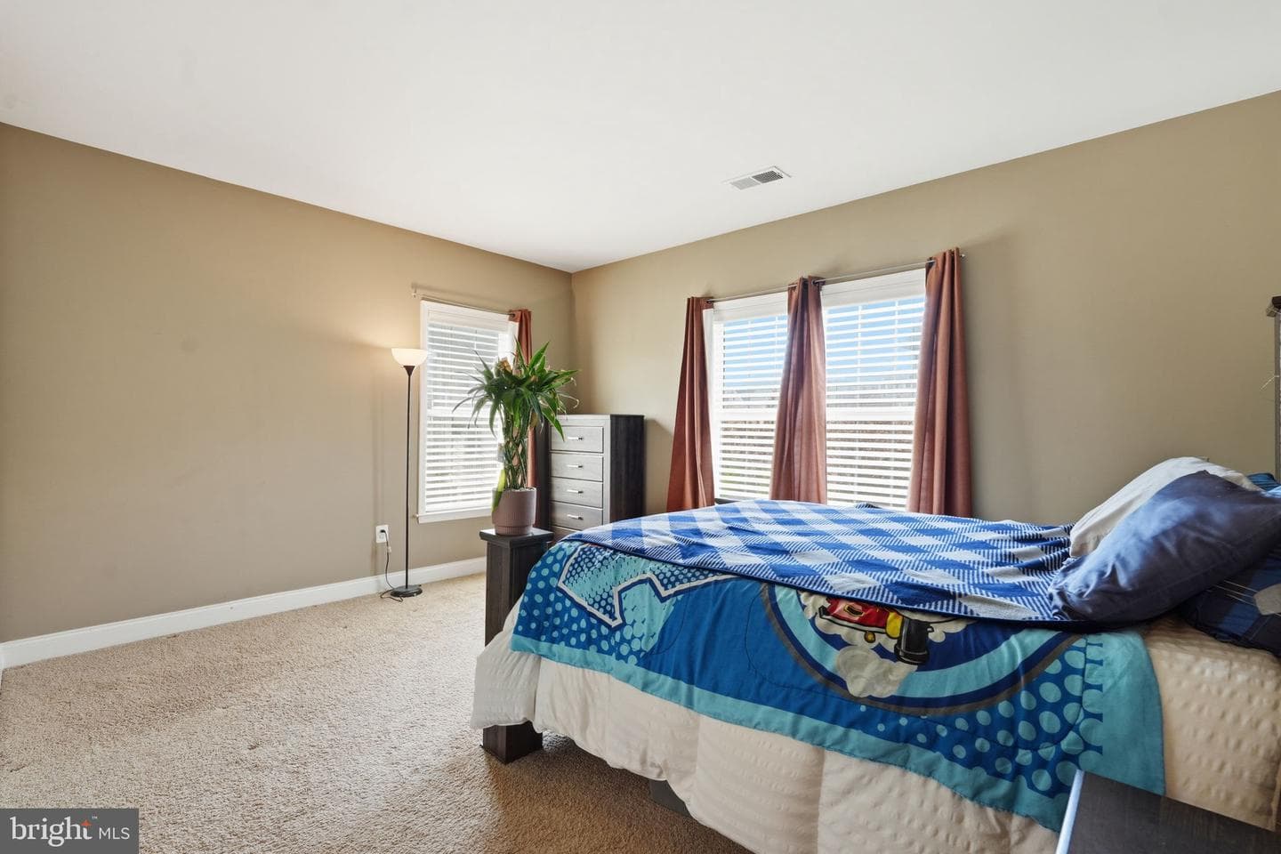 22575 Willington Square photo 35