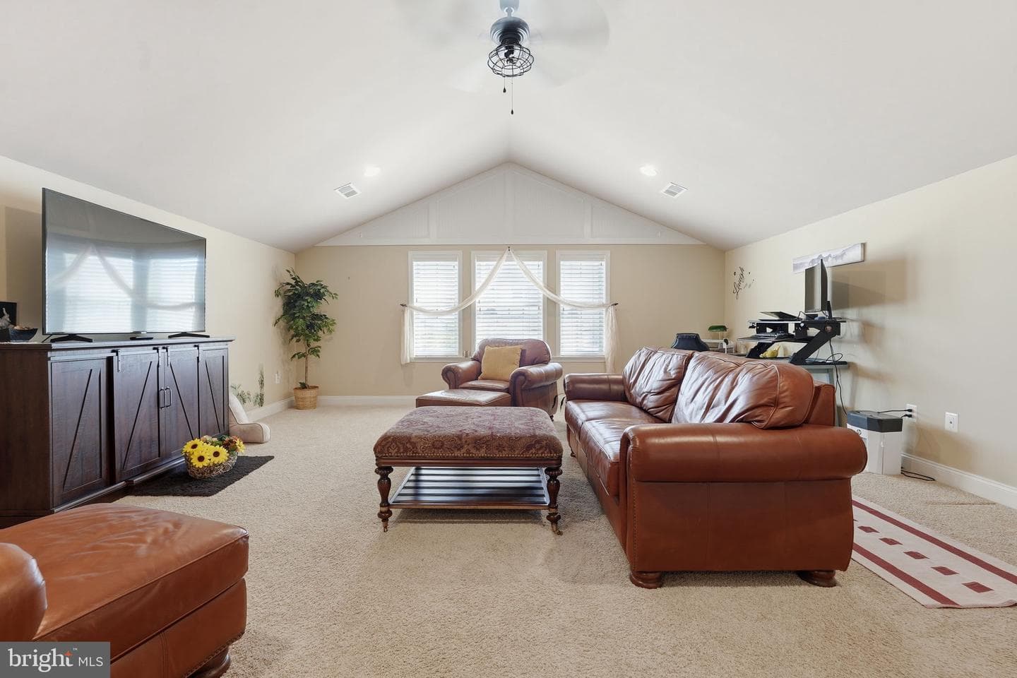 22575 Willington Square photo 40