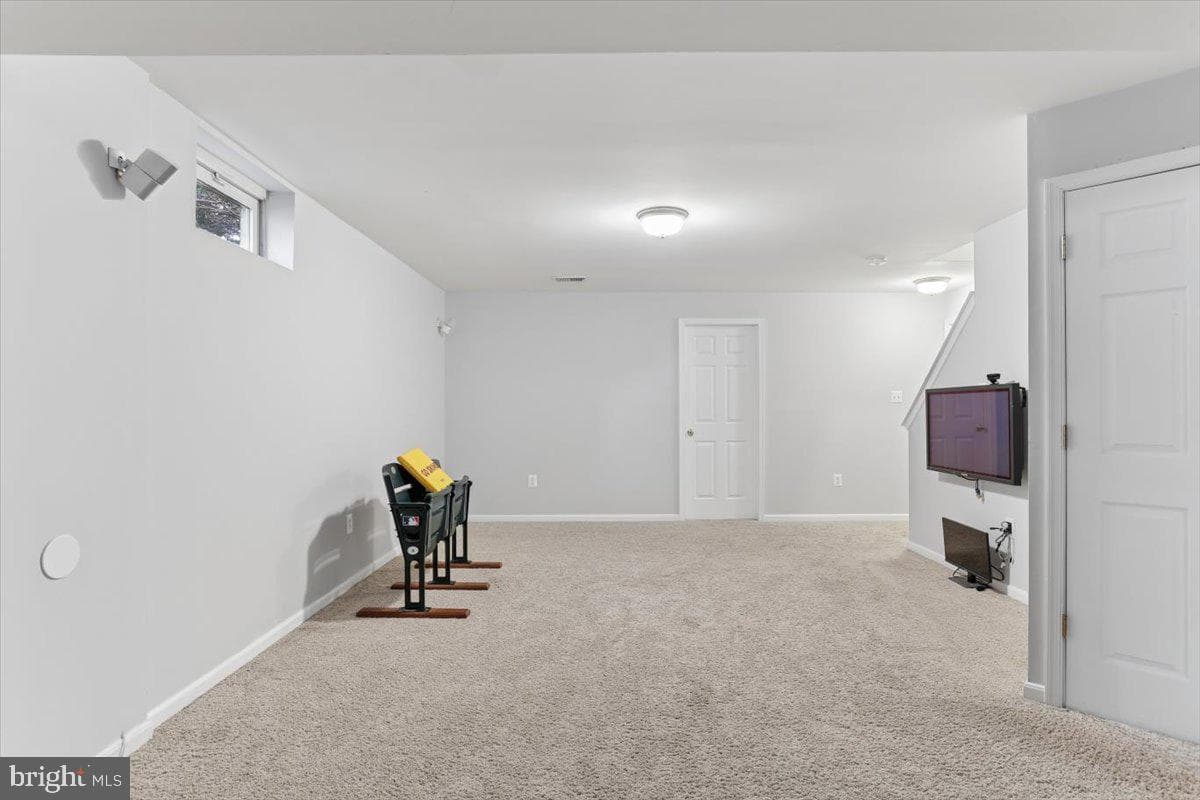 42900 Kirkland Street photo 49