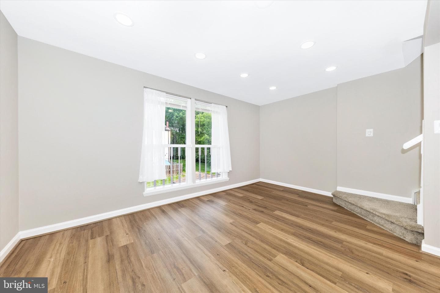 106 Charing Court photo 10