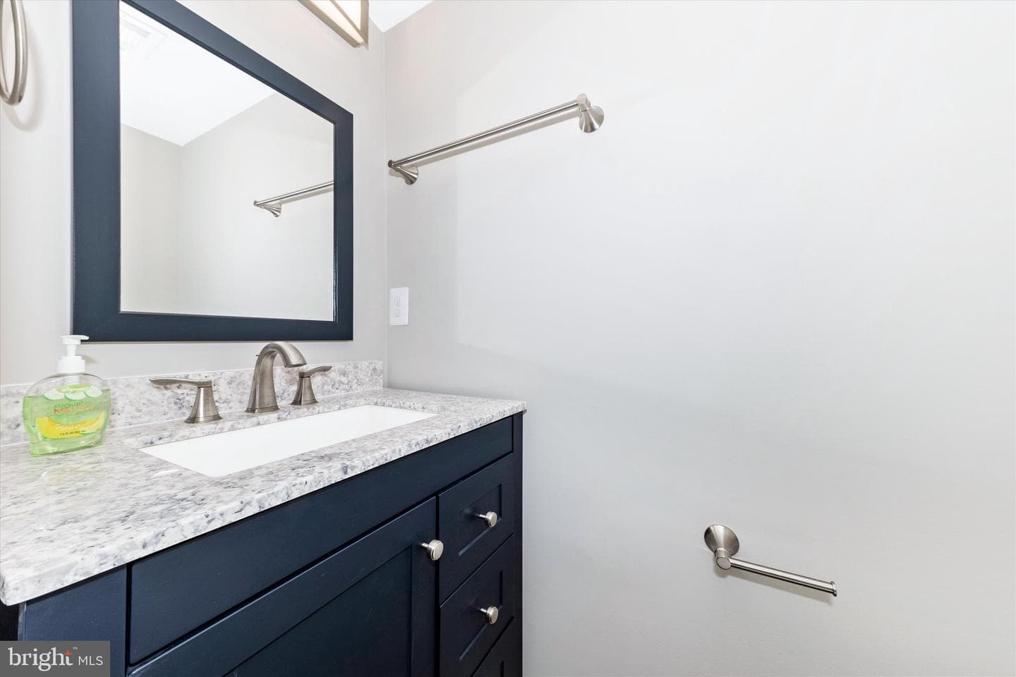 106 Charing Court photo 29