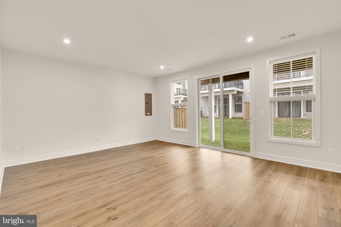 21767 Dollis Hill Terrace photo 33