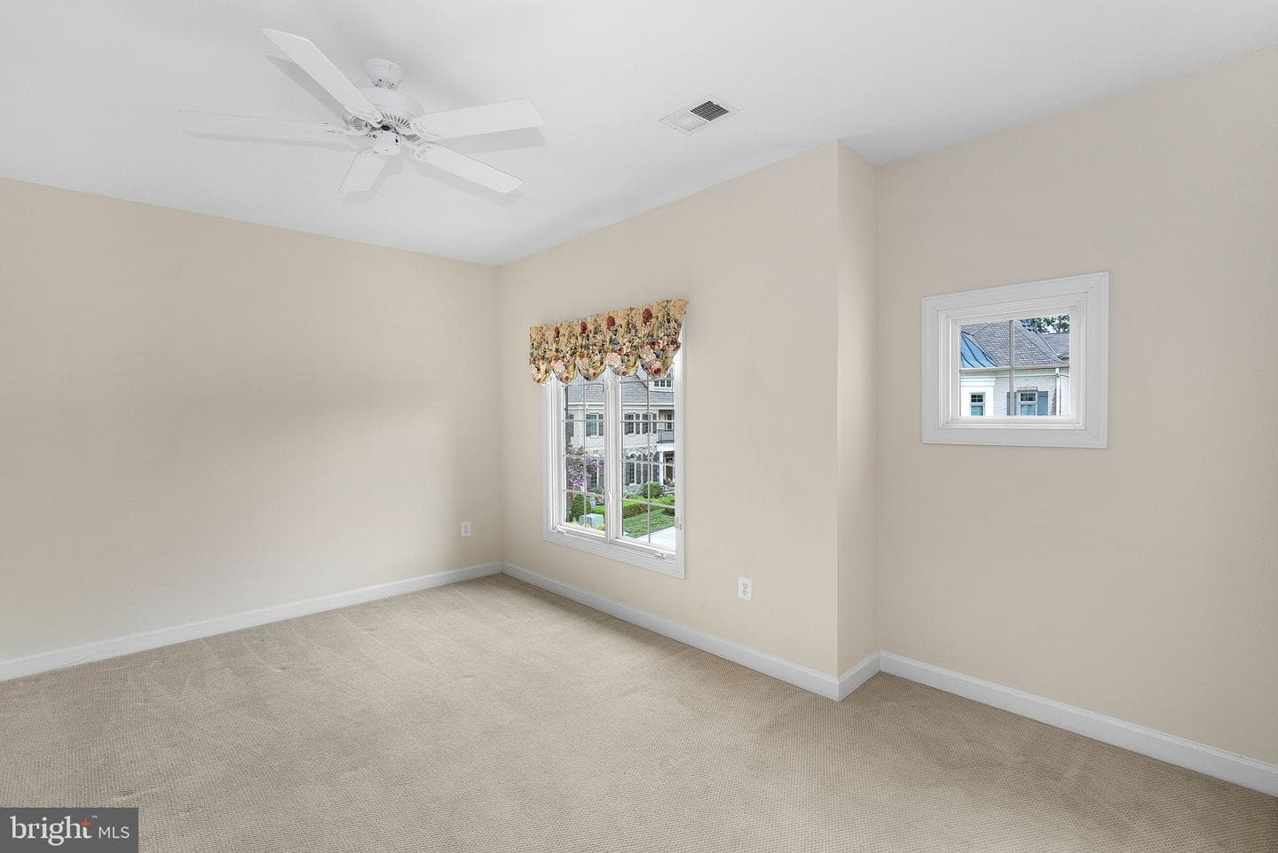 18349 Fairway Oaks Square photo 60