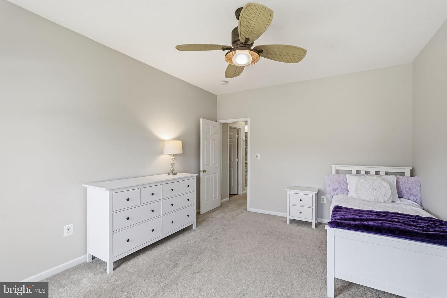 508 E Antietam Court photo 37