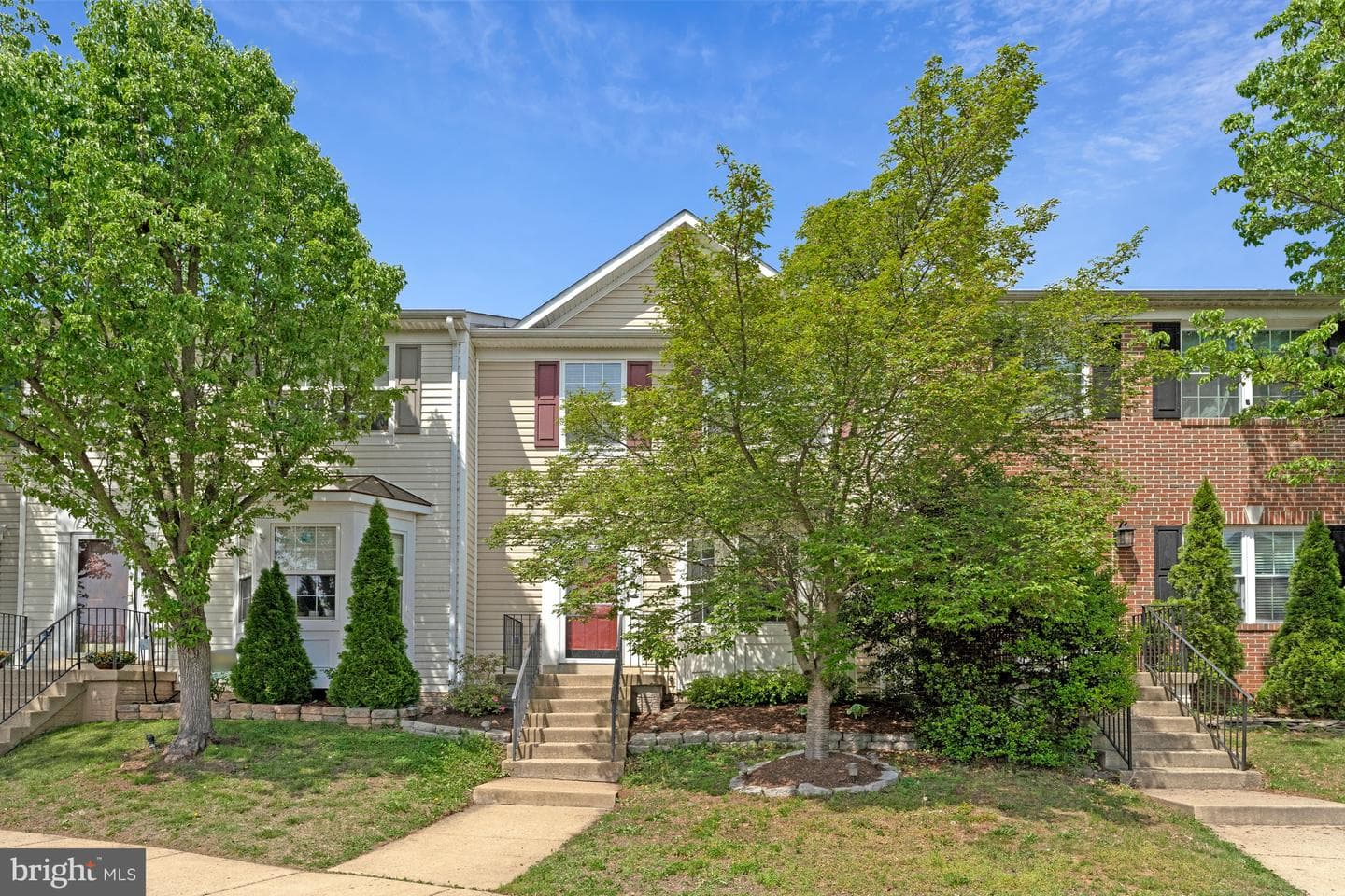 272 Golden Larch Terrace NE