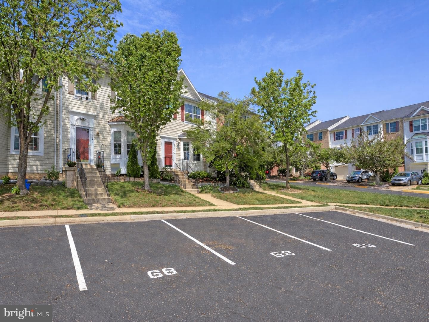 272 Golden Larch Terrace NE photo 2