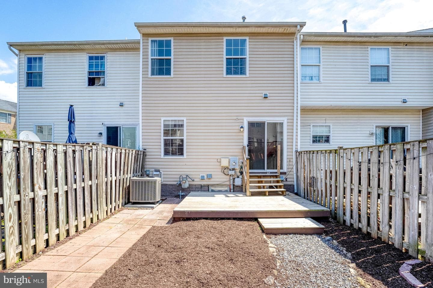 272 Golden Larch Terrace NE photo 41