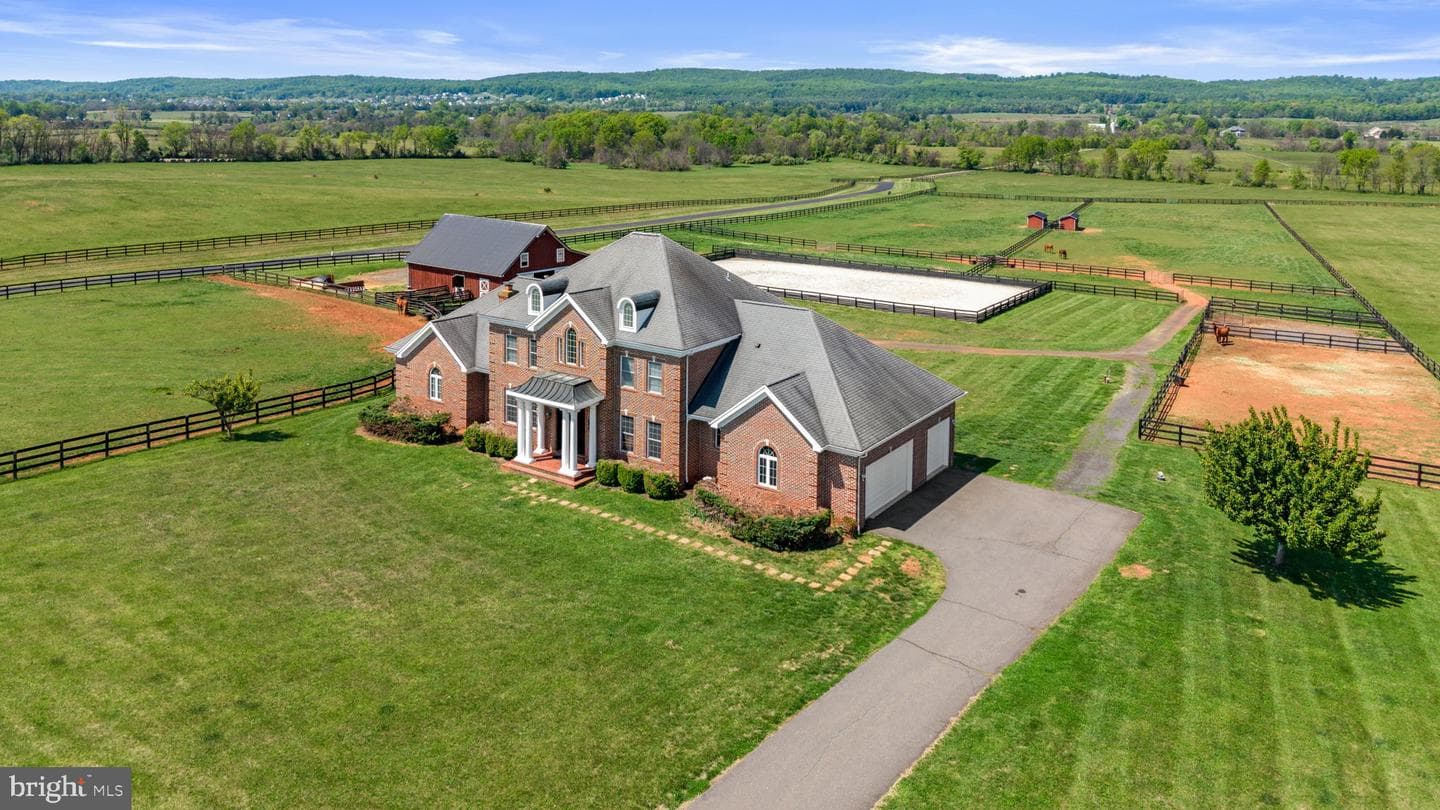 15145 Lees Crossing Ln, Leesburg