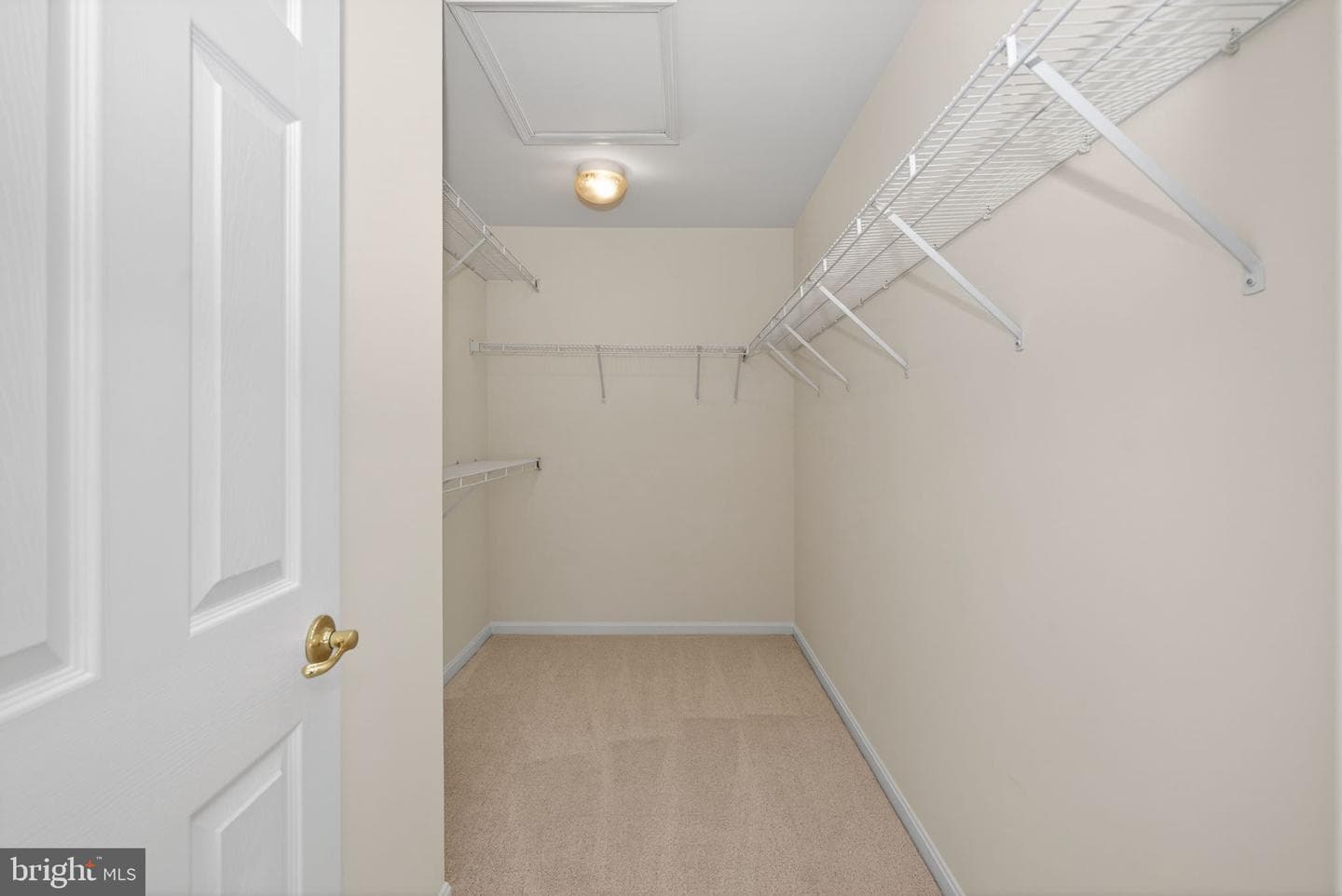 557 Edmonton Terrace NE photo 31