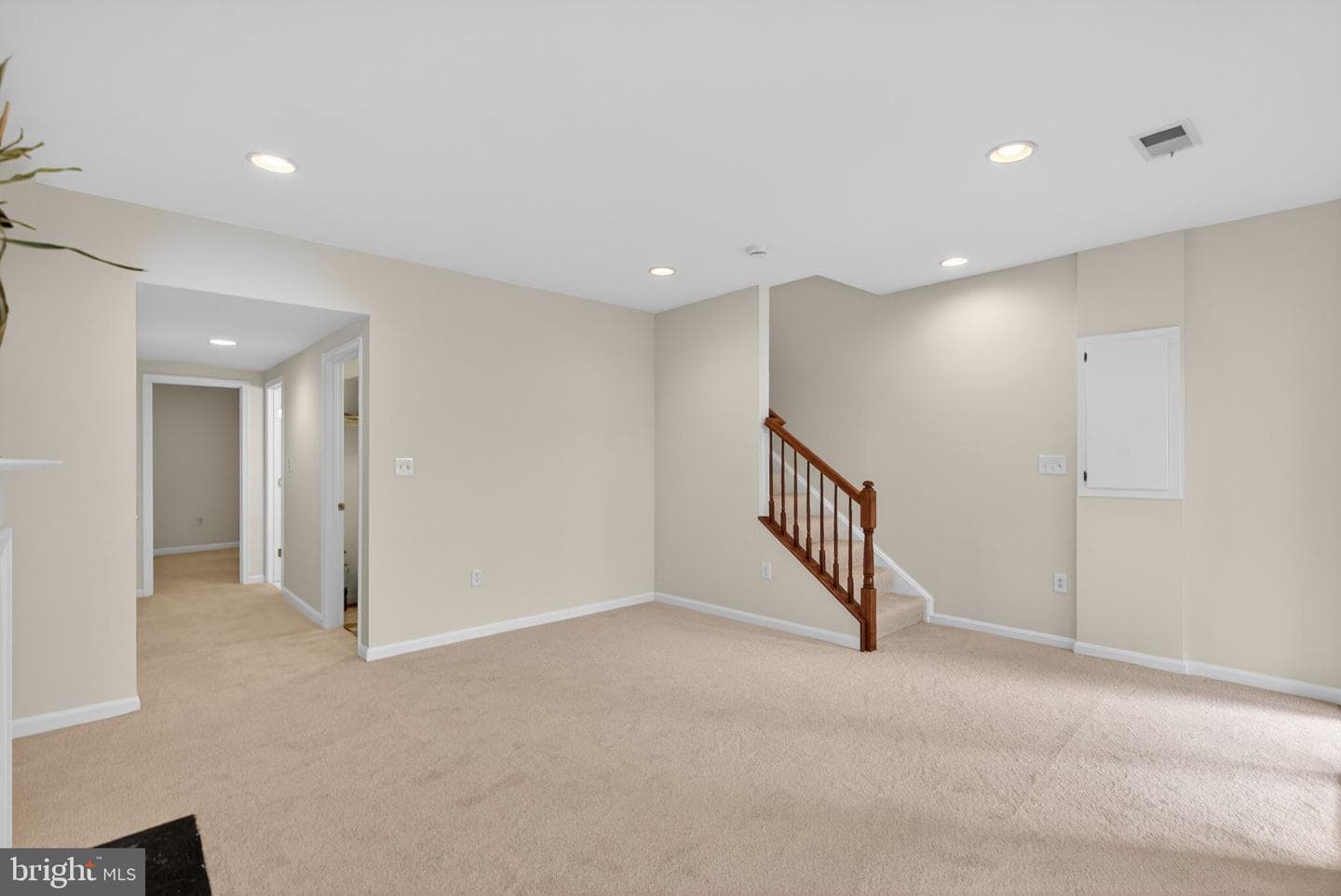 557 Edmonton Terrace NE photo 41