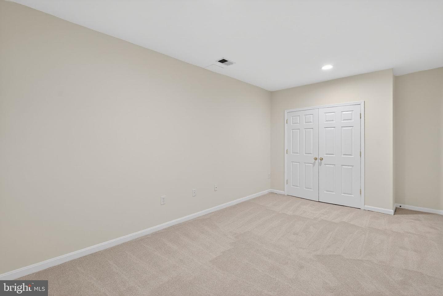 557 Edmonton Terrace NE photo 42