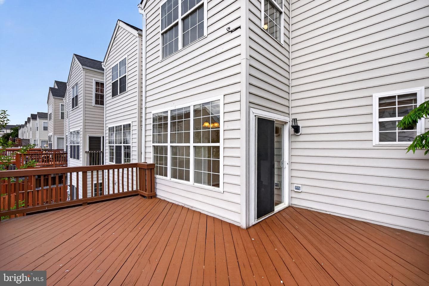 557 Edmonton Terrace NE photo 49