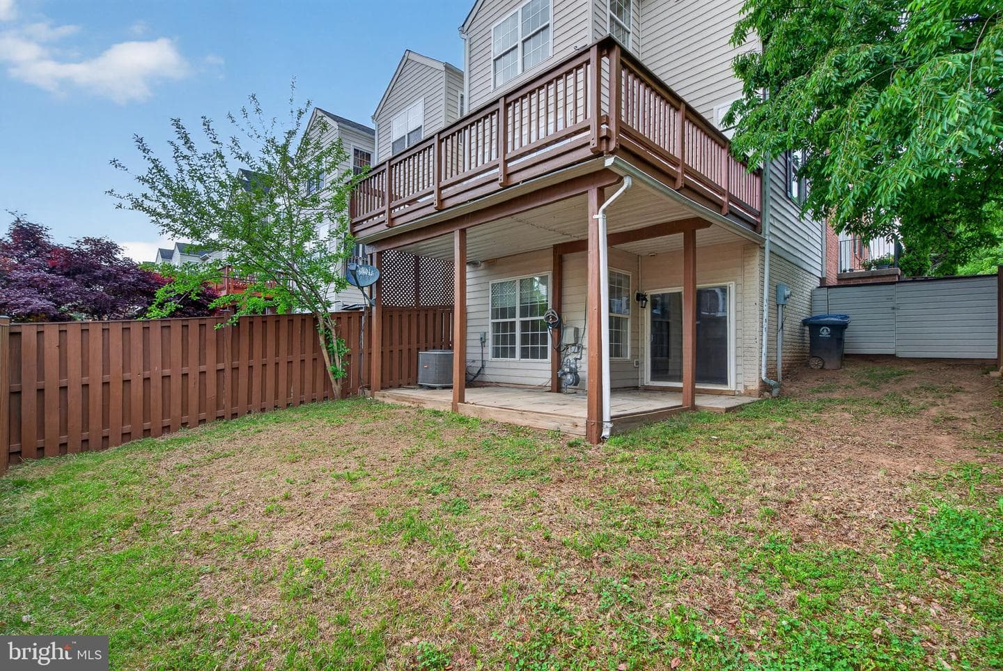557 Edmonton Terrace NE photo 52
