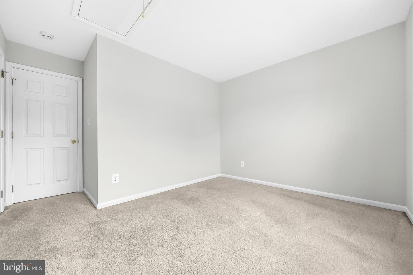 862 Macalister Drive SE photo 42
