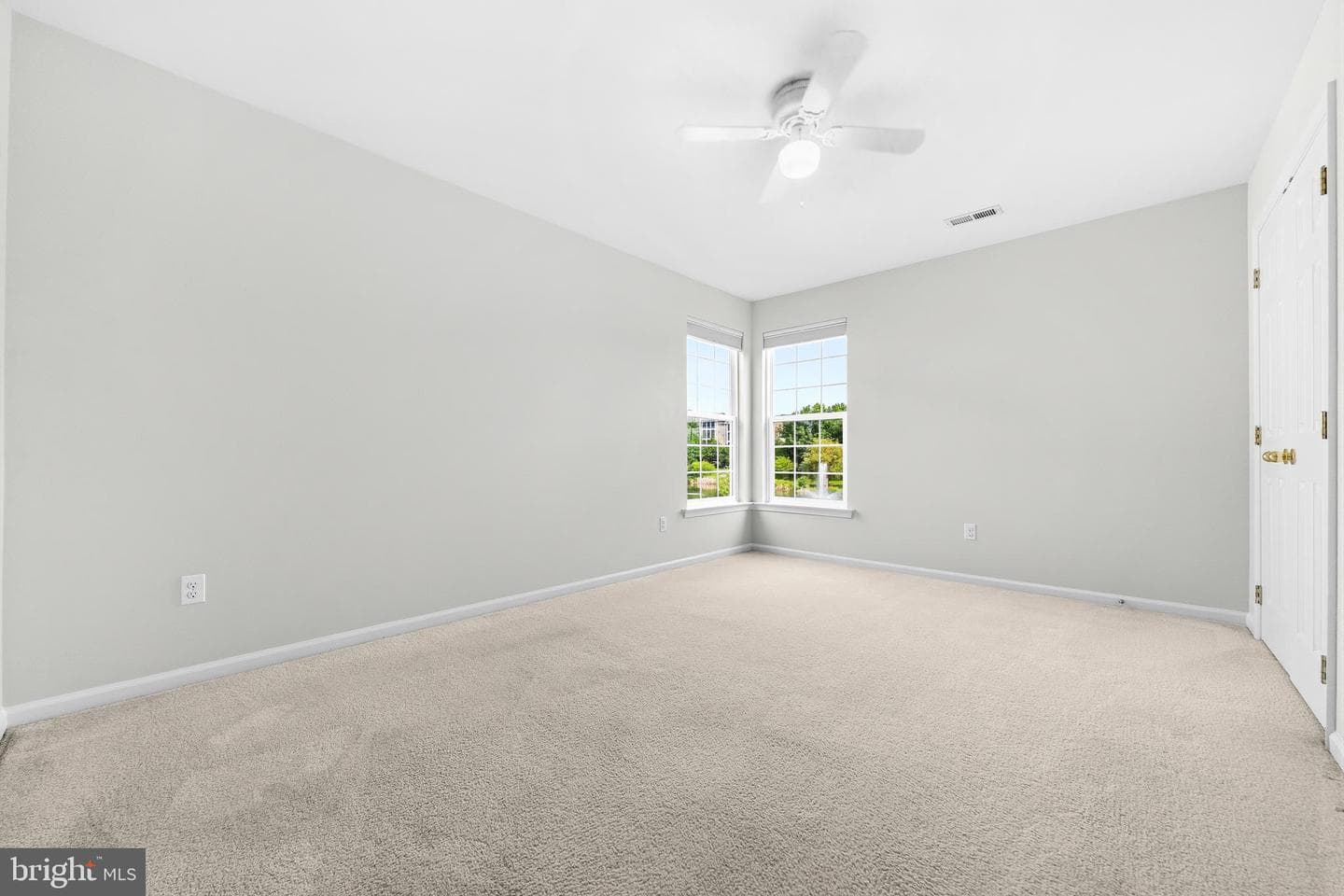 862 Macalister Drive SE photo 44