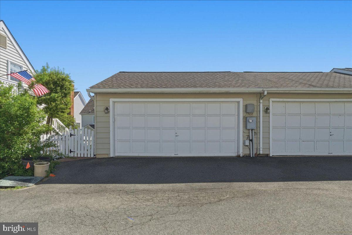 20361 Hartwell Street photo 3