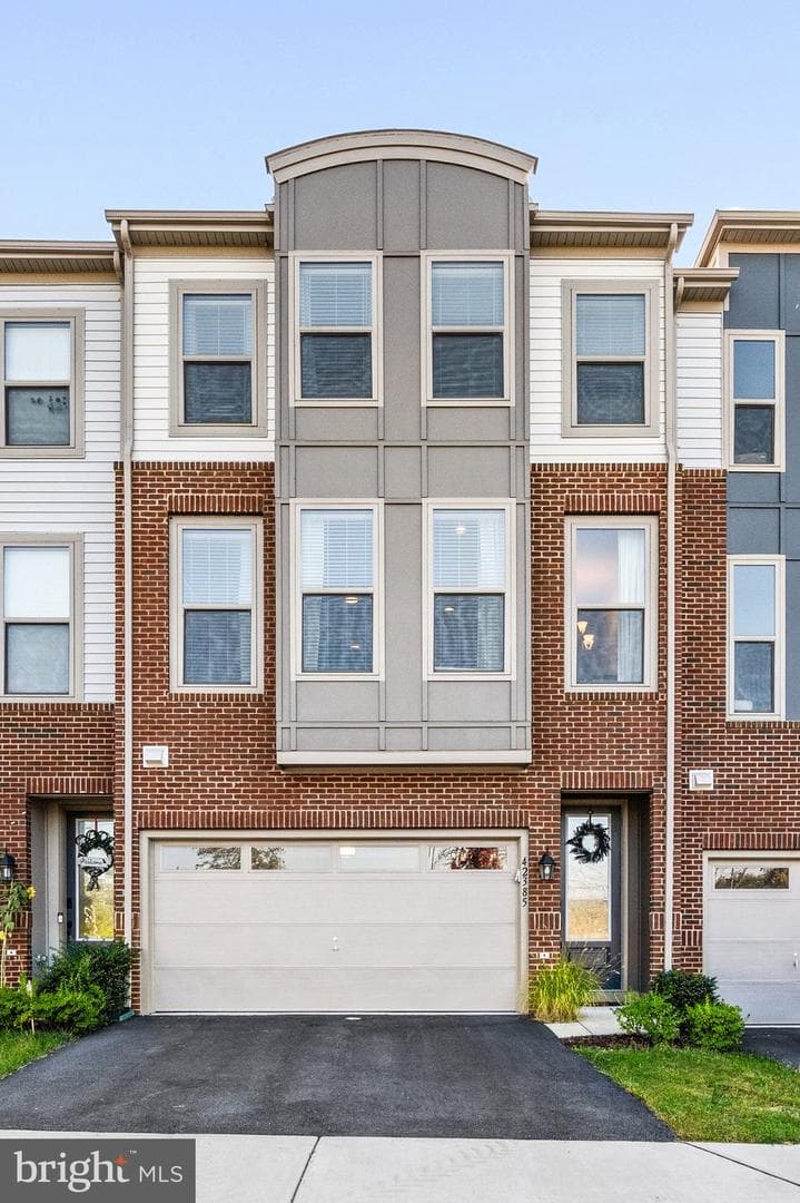 42385 Dogwood Glen Square photo 2