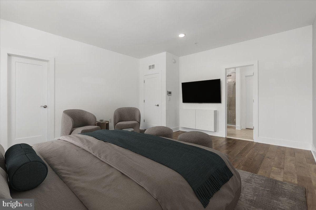 44824 Tiverton Square photo 15