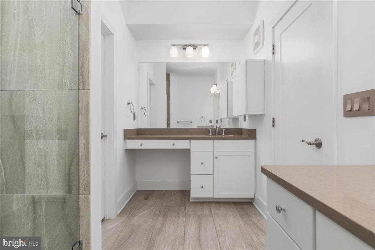 44824 Tiverton Square photo 17