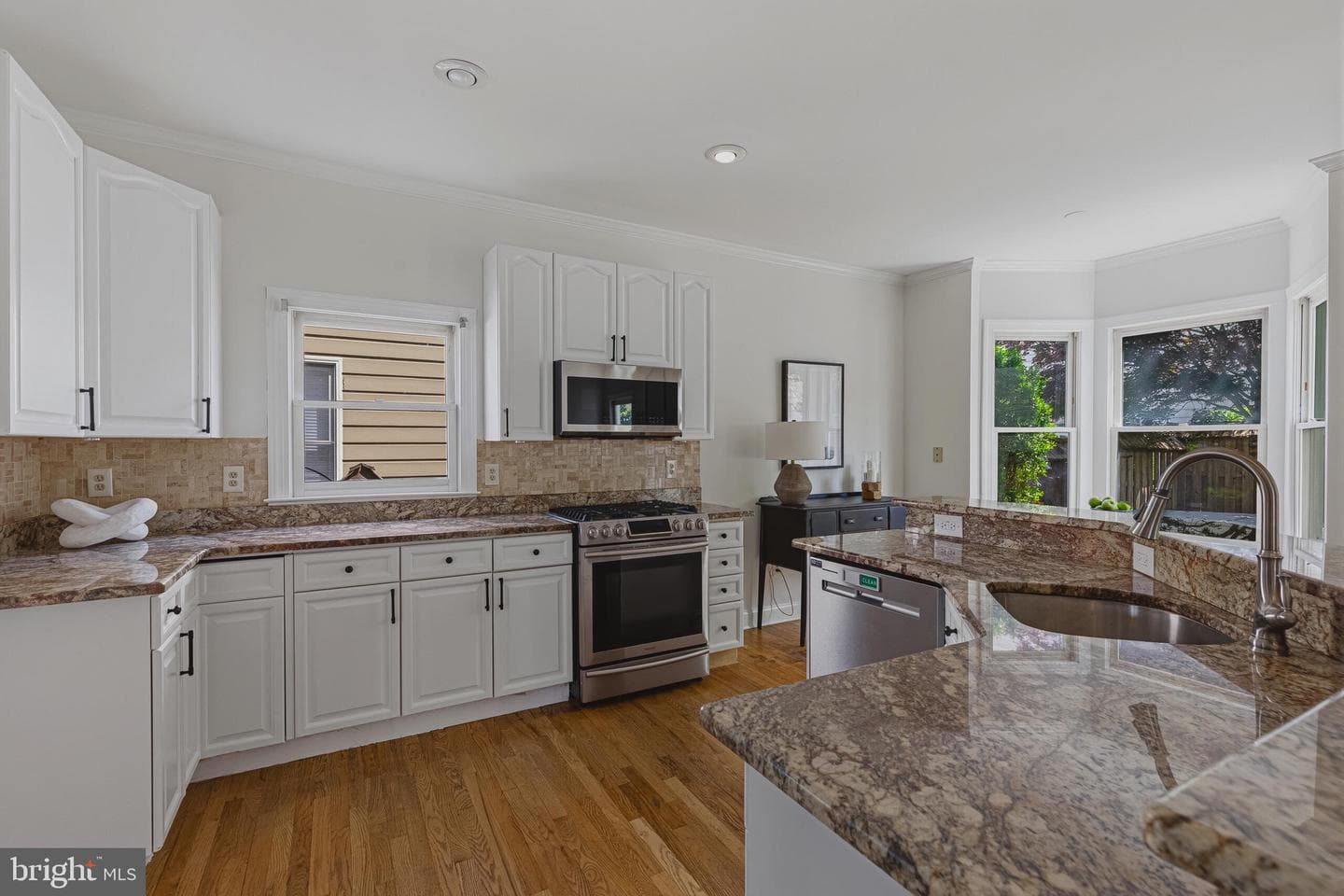 106 Harrison Street NE photo 22
