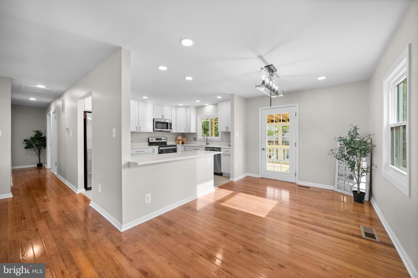 1208 E Iberia Road photo 10